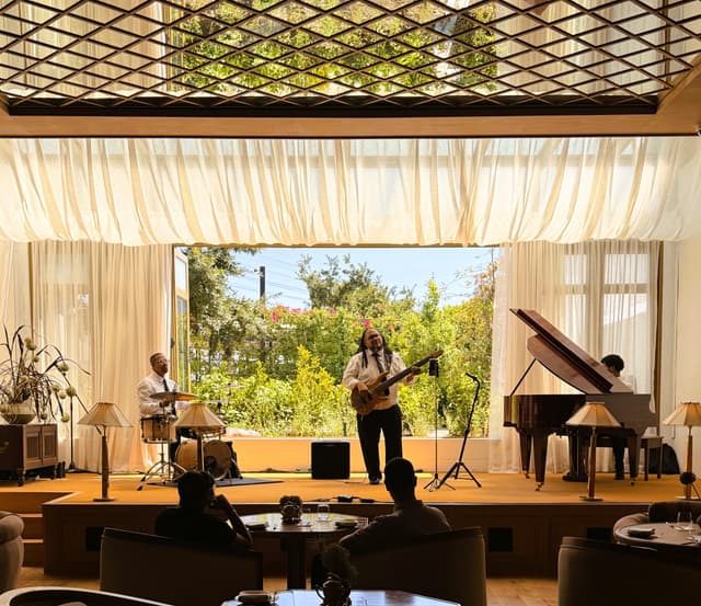 Mark's Entertainment